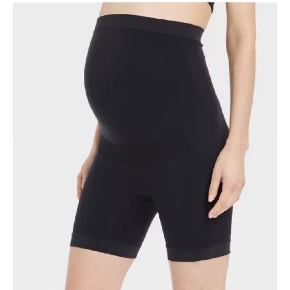 Isabel Maternity by Ingrid & Isabel taupe Seamless Shapewear Shorts Size L T3019